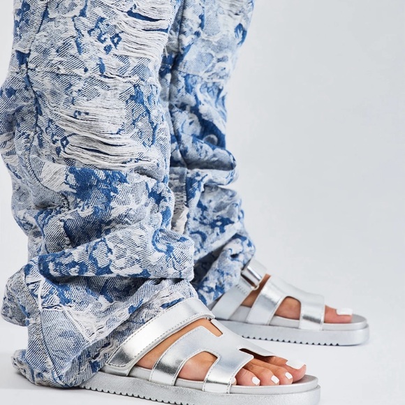 Silver Slides - Picture 4 of 4